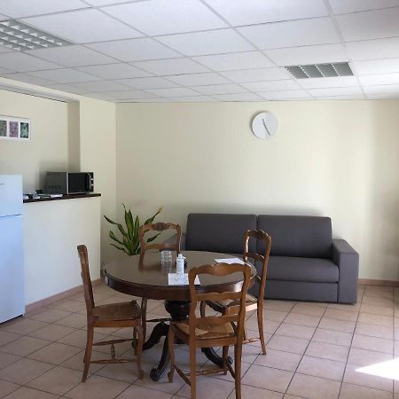 Castel Mireio Bed & Breakfast Cairanne Bagian luar foto
